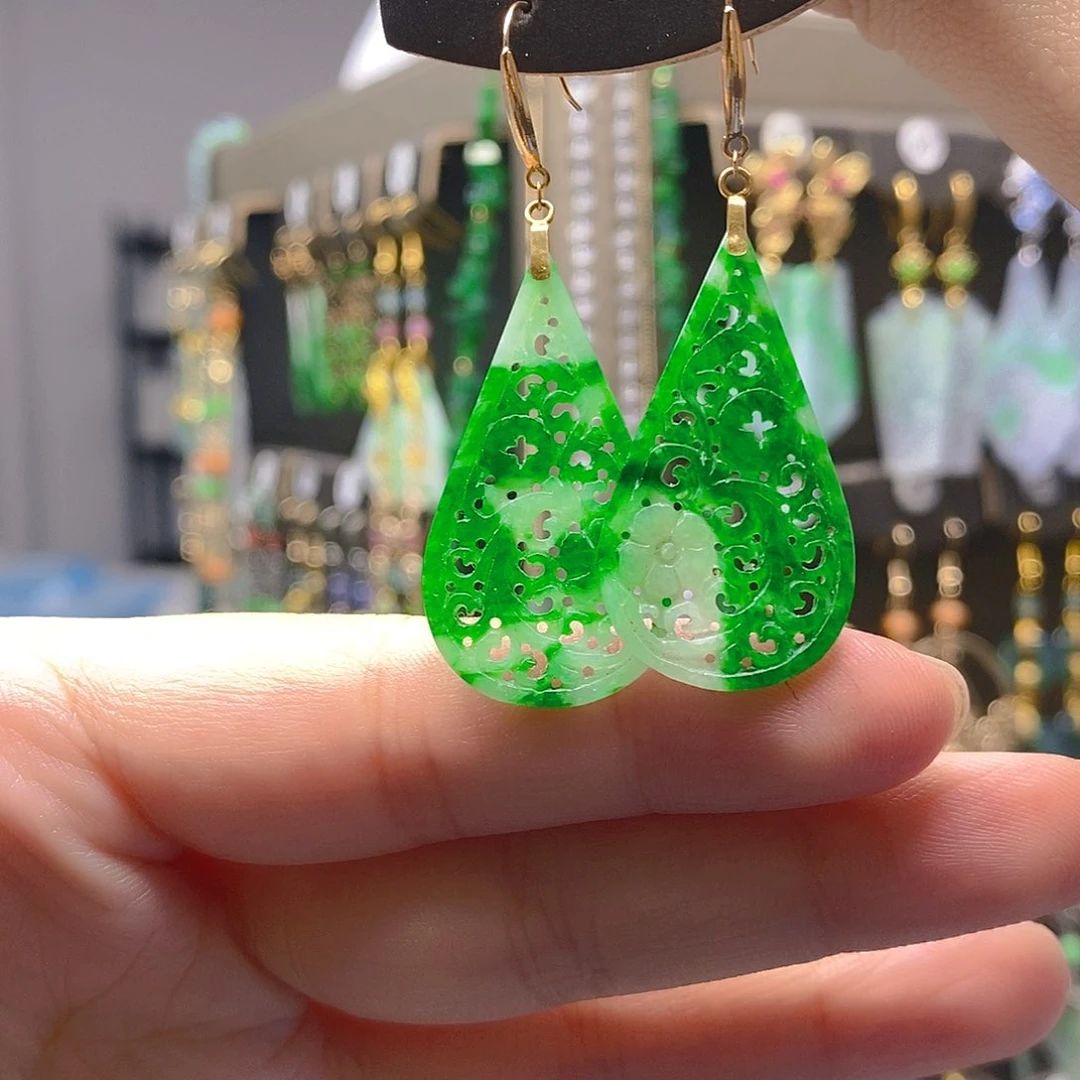 颈饰18K金镶嵌翡翠翡翠