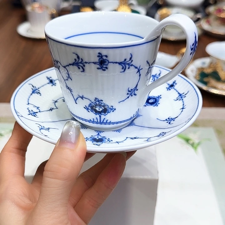 瓷片杯子杯子杯子水杯杯子水杯
