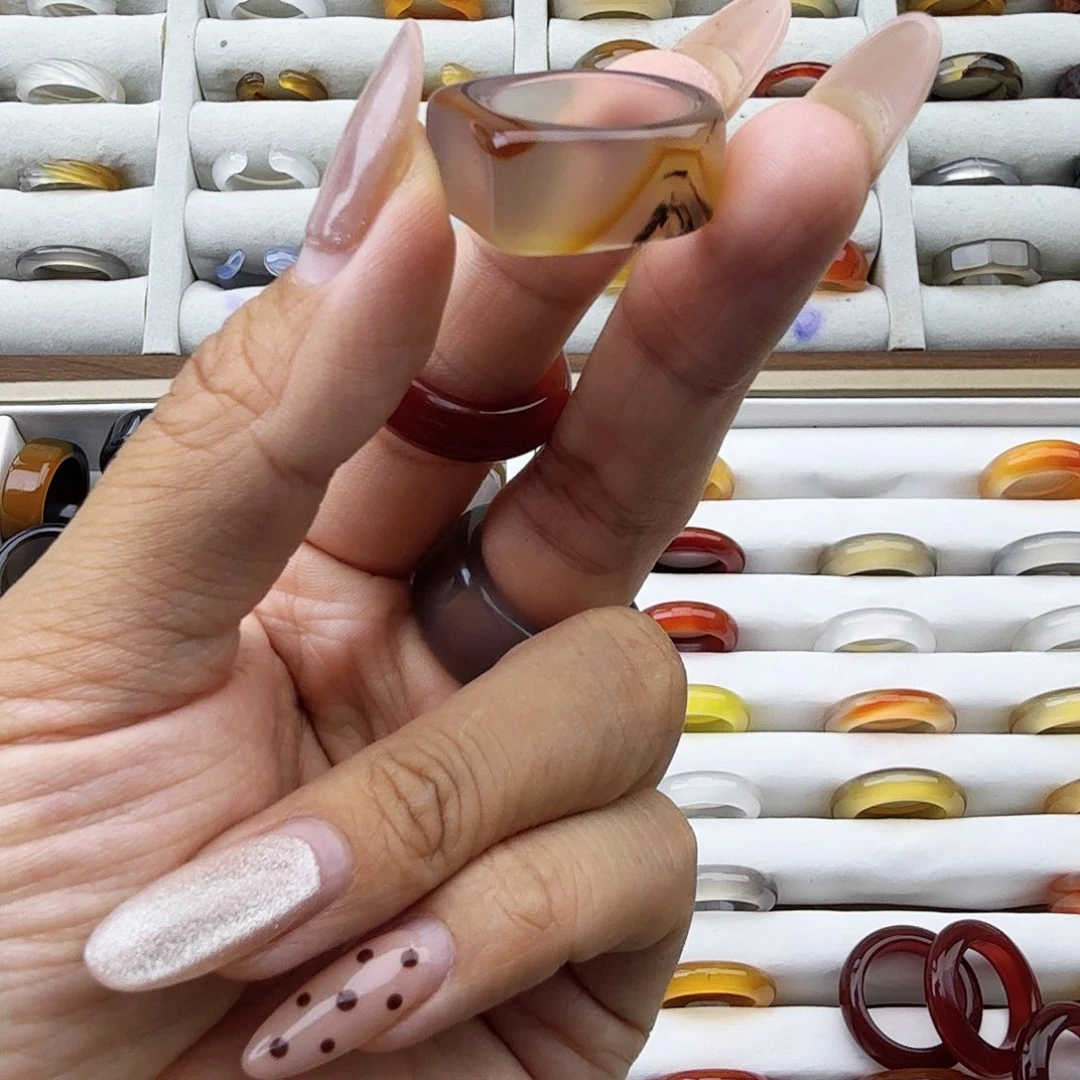 玛瑙/玉髓戒圈未镶嵌微瑕福利不退换介意勿拍