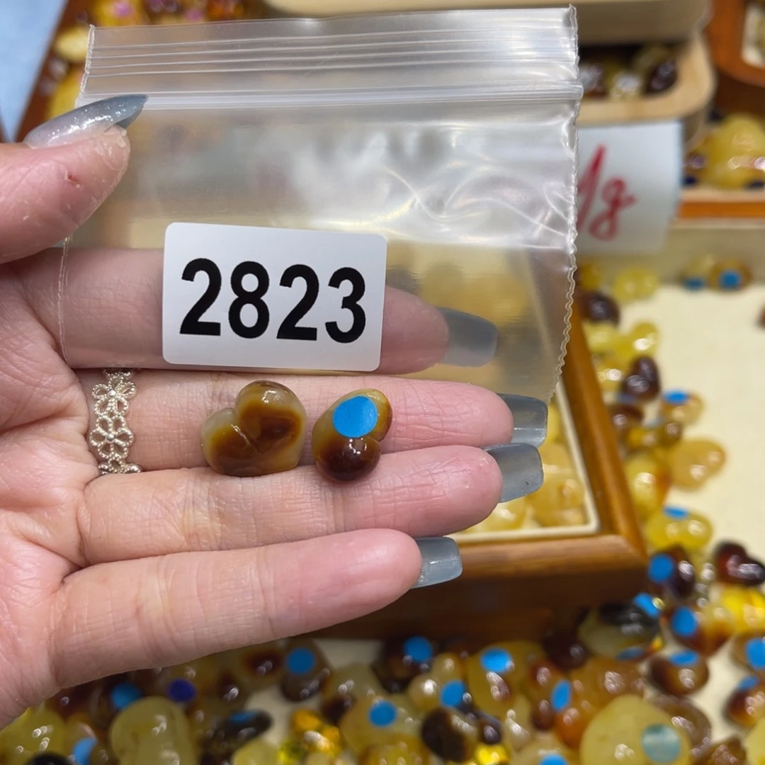琥珀未镶嵌珠宝奇石