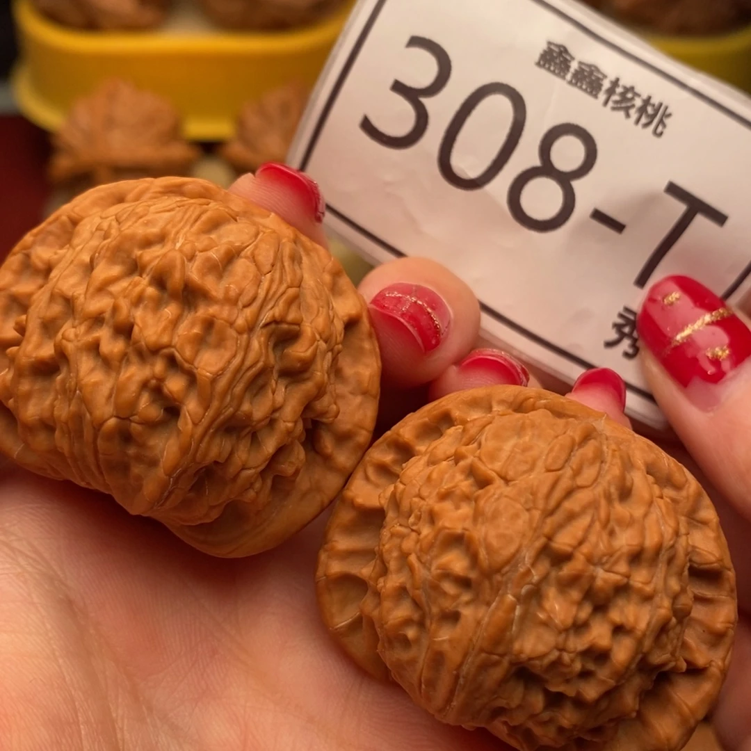 把件桃核白狮子41，