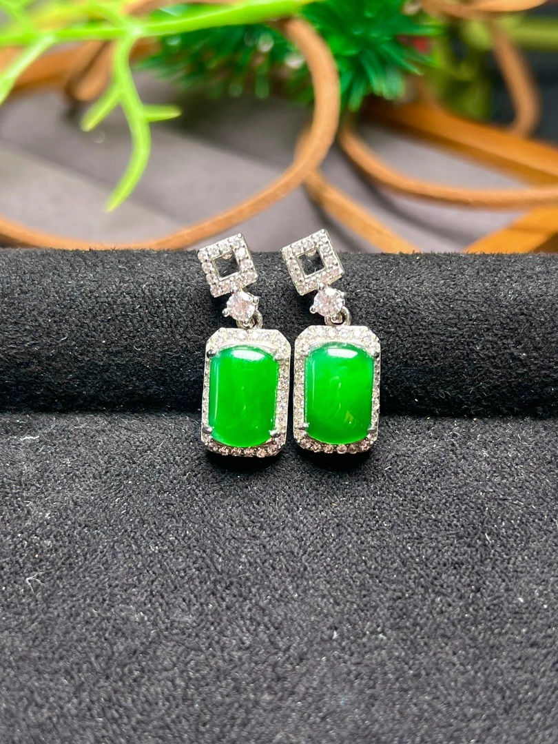 天然a货翡翠无事牌耳坠气质时尚精致百搭精美高冰满绿s925银镶嵌