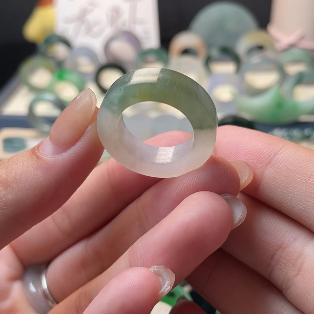 定制翡翠未镶嵌黄加冰茶绿