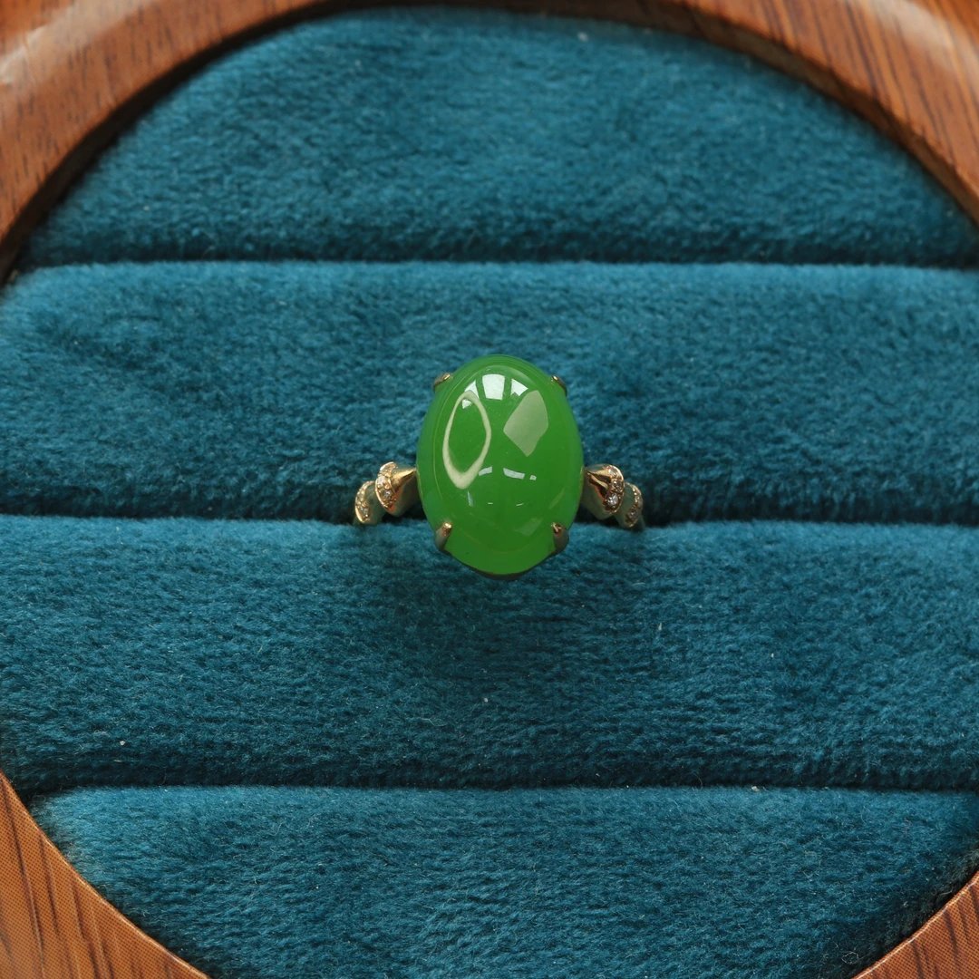 13和田玉18K俄七老矿碧玉戒指/500151保利厦门拍卖