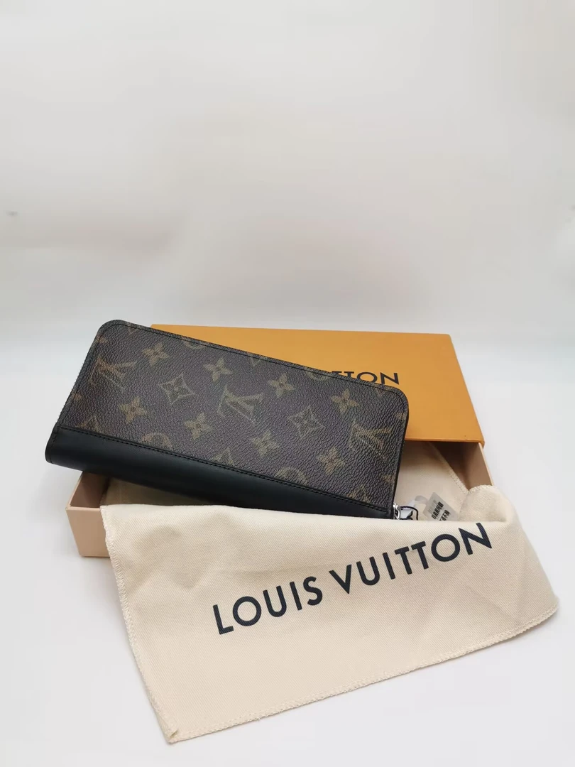 未使用 LouisVuitton/路易威登 17617  LV棕老花长款钱包