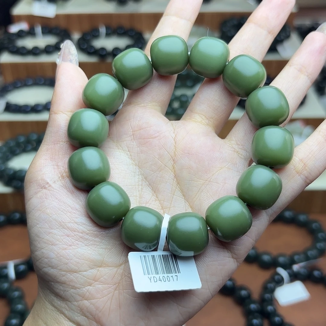 佛***爷和田玉未镶嵌手串
