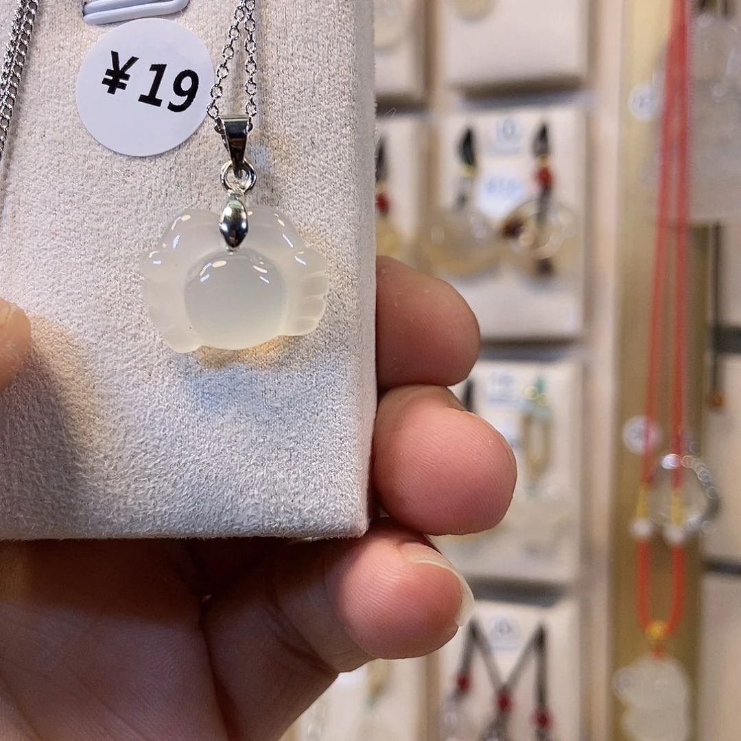 玛瑙/玉髓颈饰未镶嵌