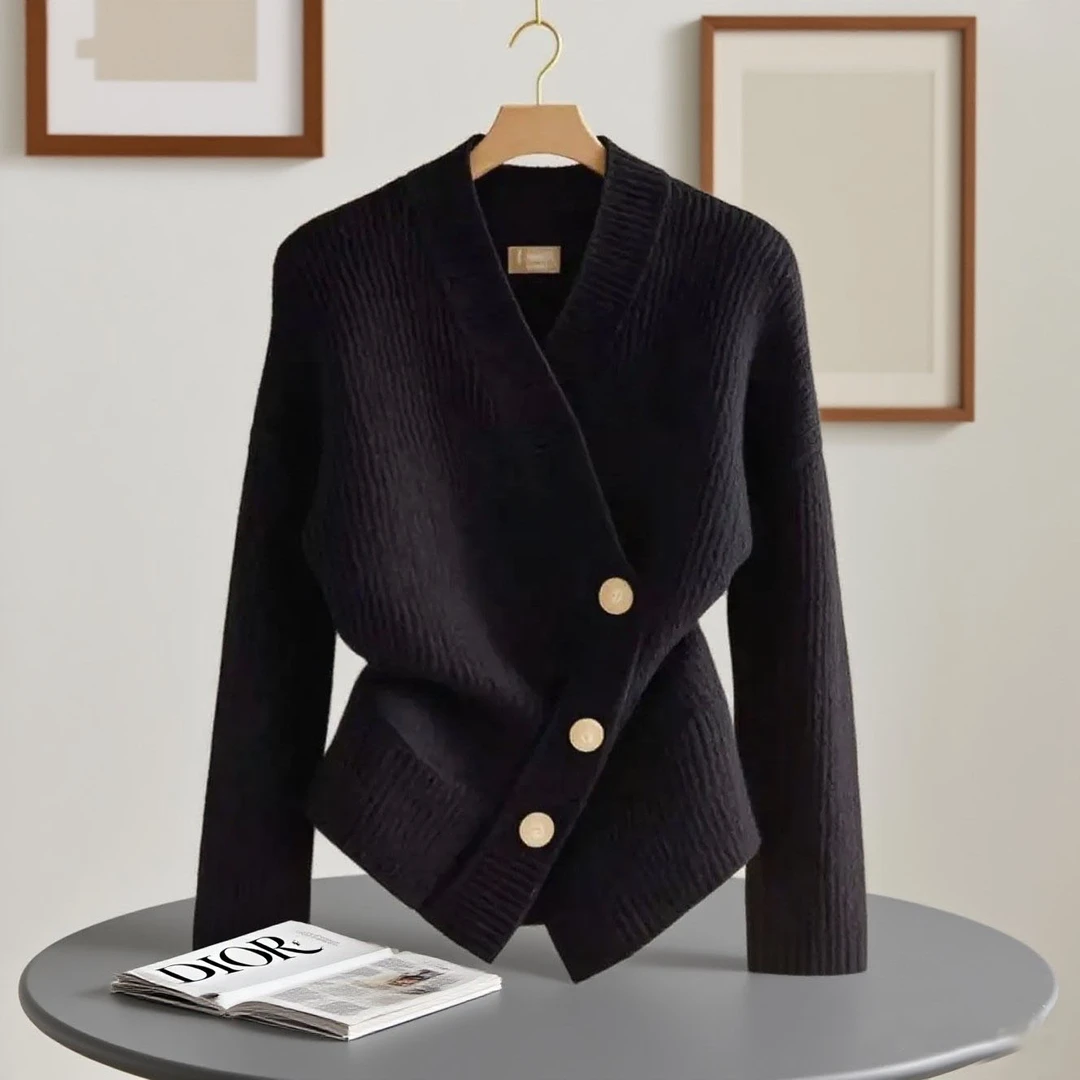 2025秋季时尚洋气上衣小众别致高级感绝美韩系慵懒风黑色针织开衫