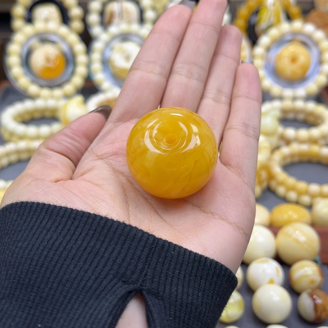 琥珀未镶嵌手串……