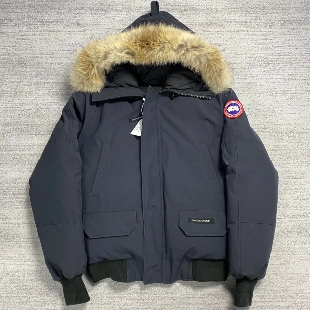 99新 CANADA GOOSE 加拿大鹅 M 深蓝色飞行员chilliwack羽绒服