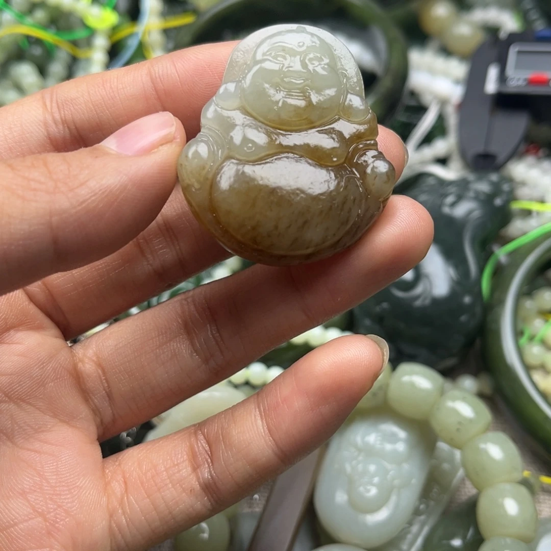 和田玉（糖玉）未镶嵌颈饰