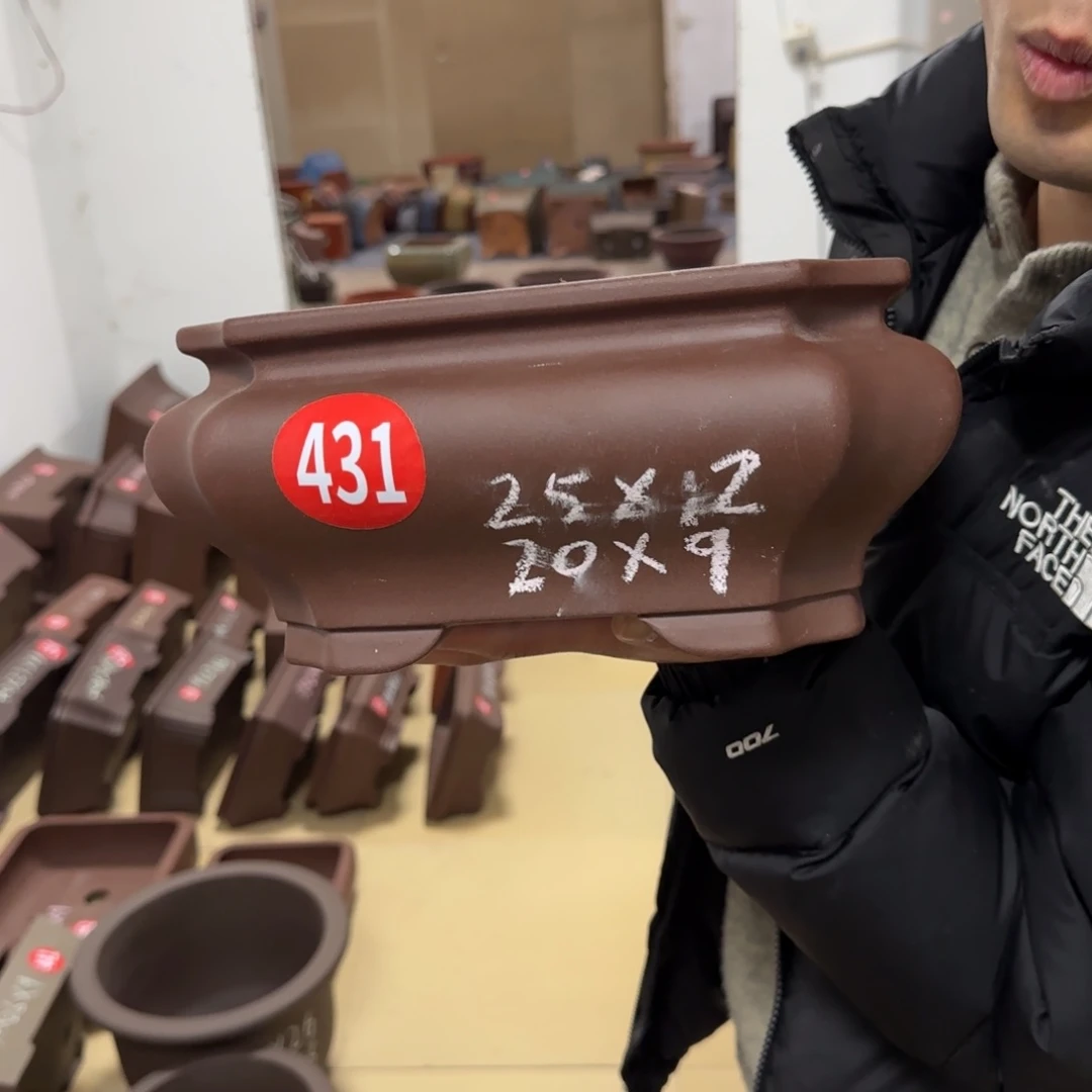 紫砂花盆呜呜呜呜