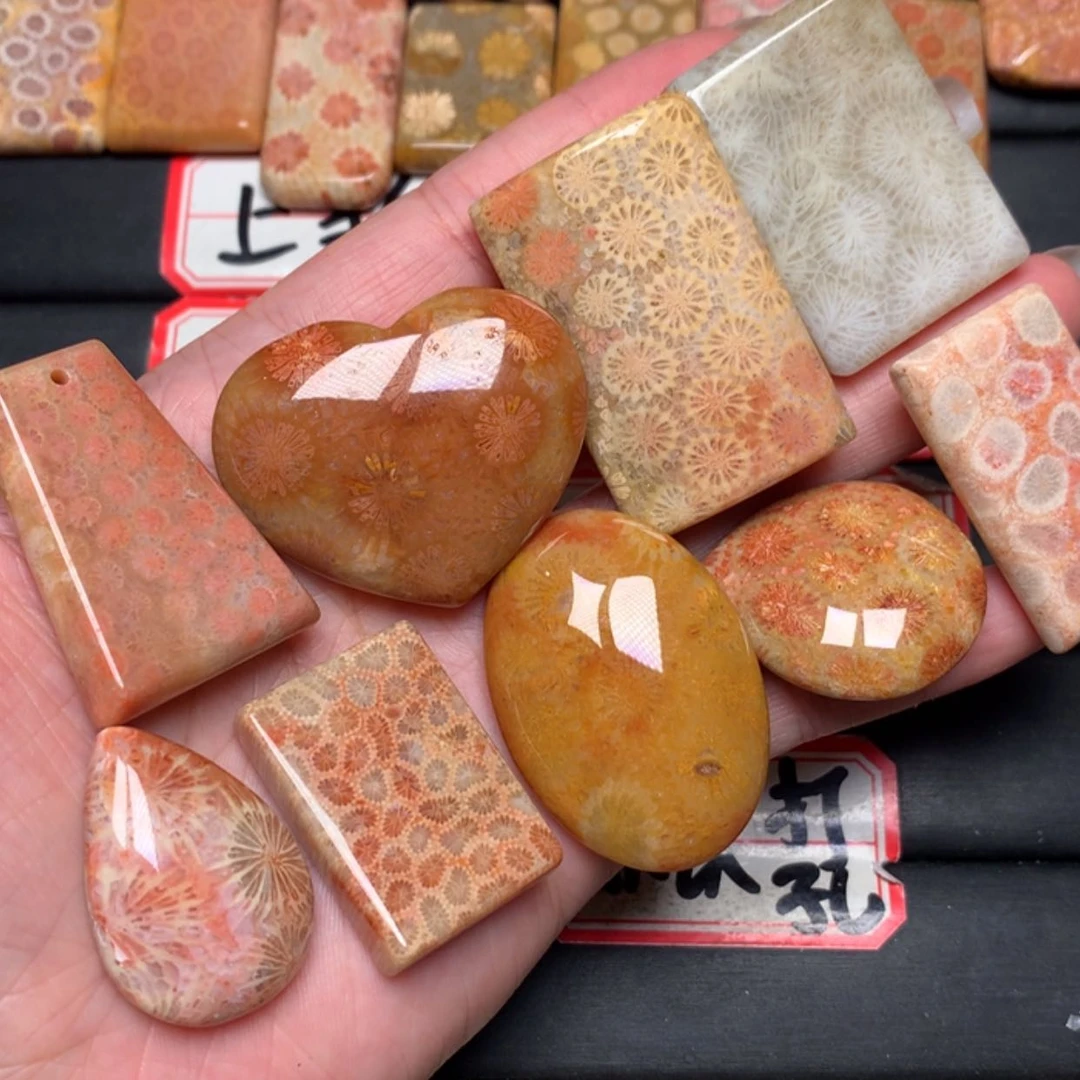 【闪购商品】硅化玉颈饰未镶嵌北*