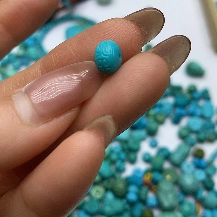 绿松石未镶嵌珠宝奇石