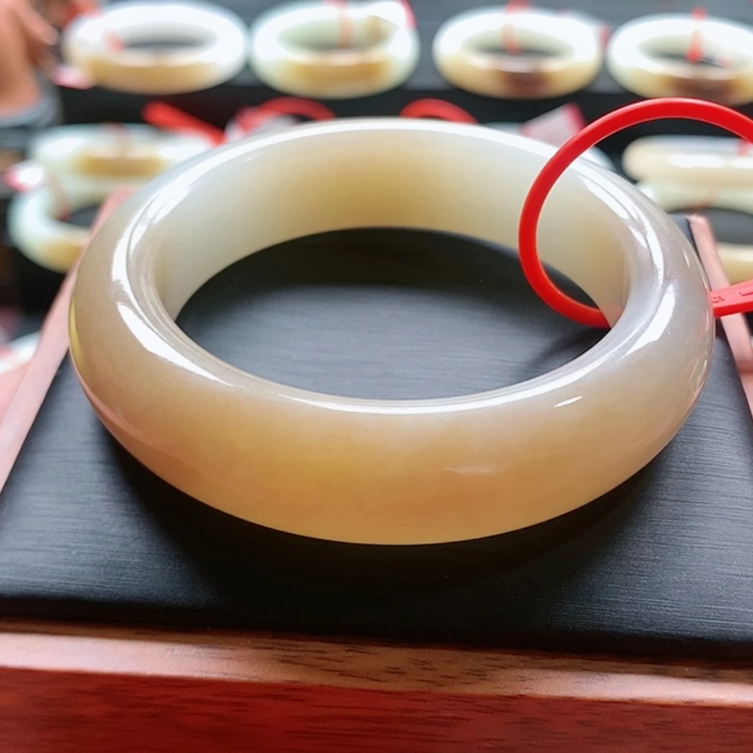 【闪购商品】和田玉57未镶嵌和田玉手镯