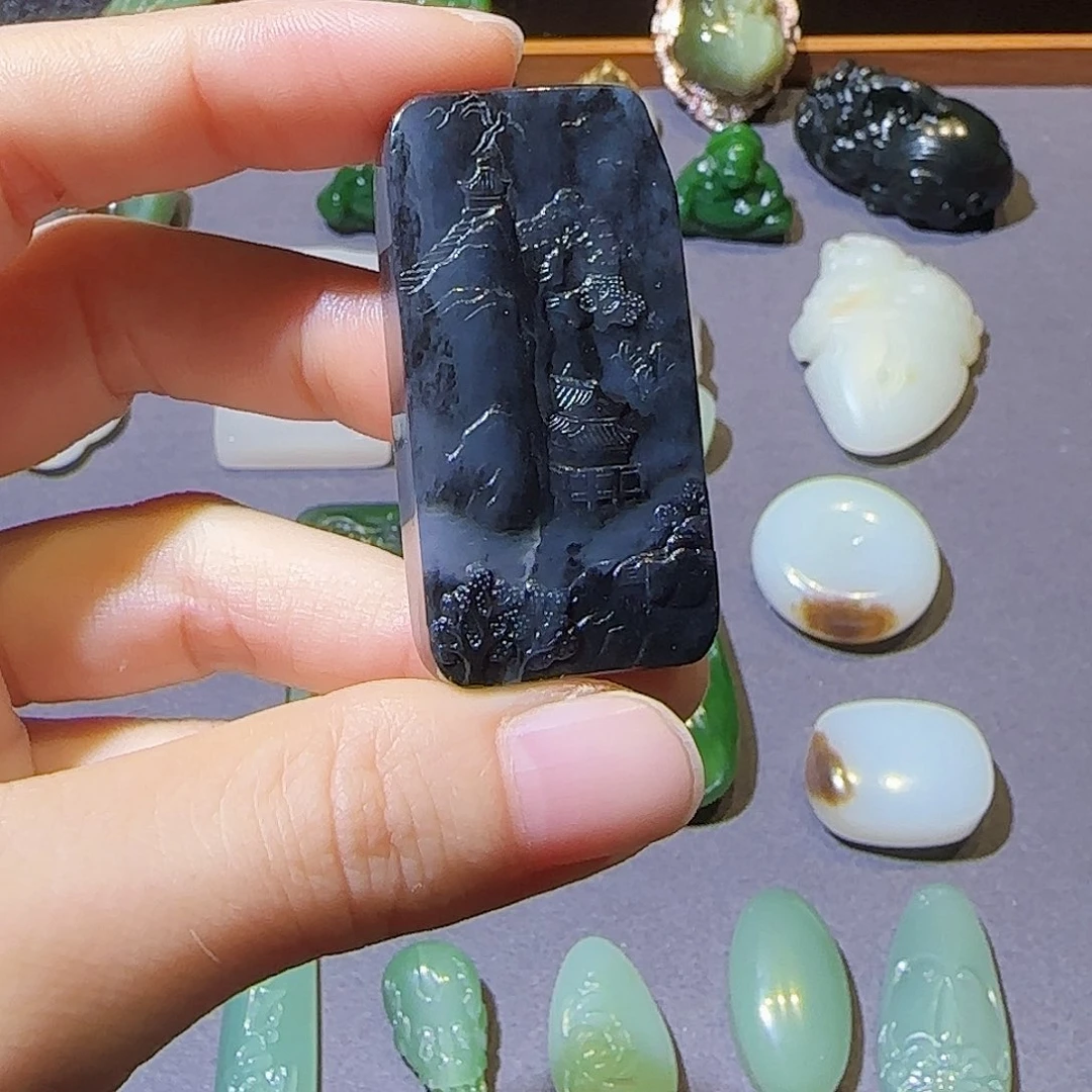 和田玉未镶嵌颈饰