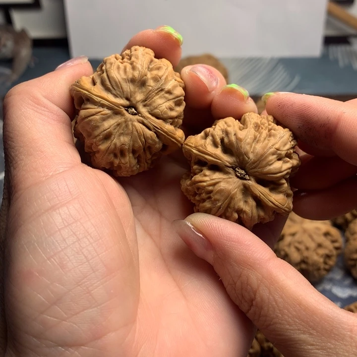 吊坠文玩核桃一**间粗筋