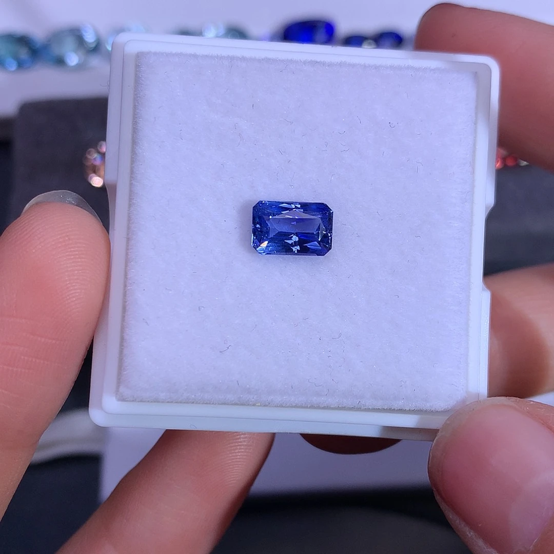 蓝宝石裸石未镶嵌1.57ct无烧
