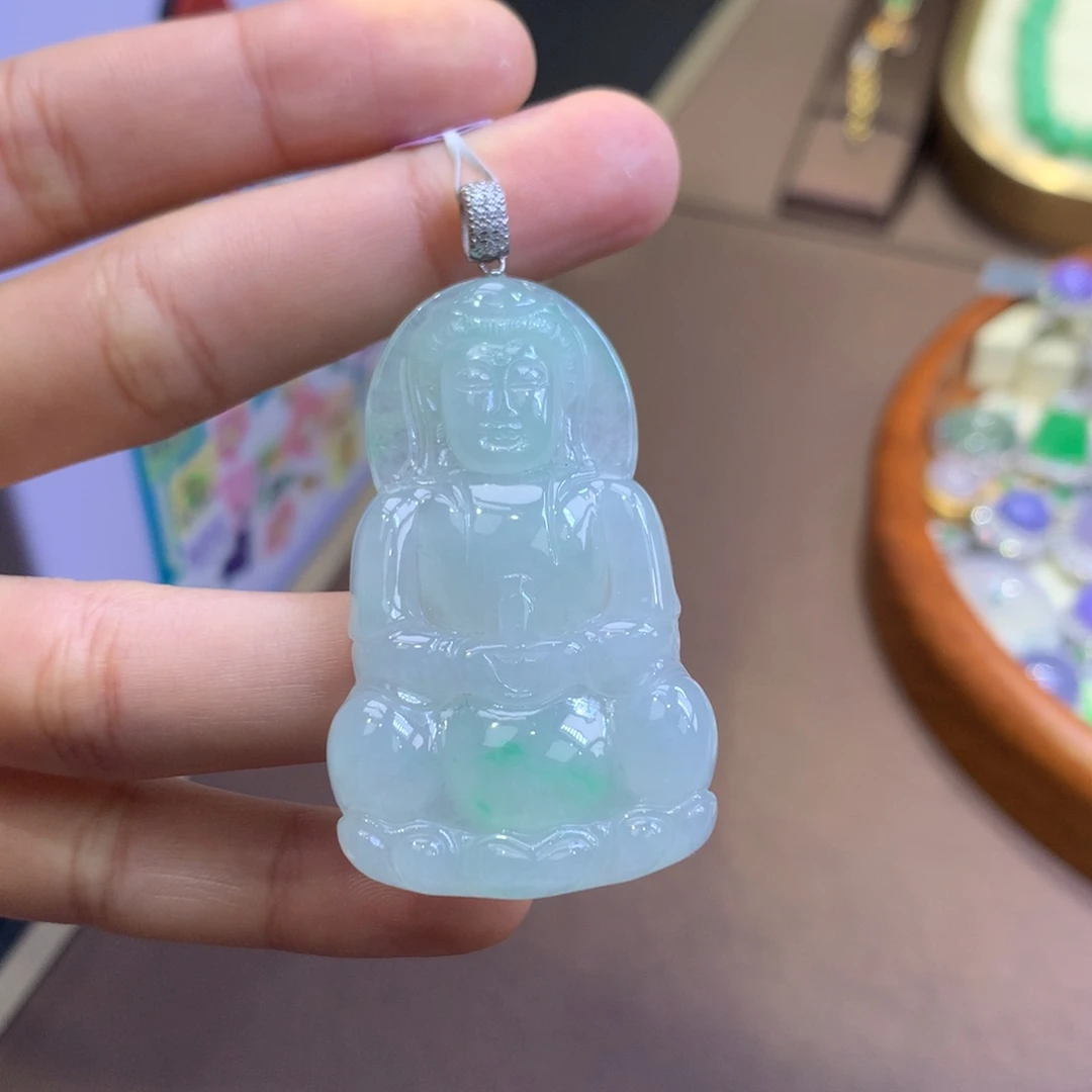 翡翠18K金镶嵌颈饰翡翠