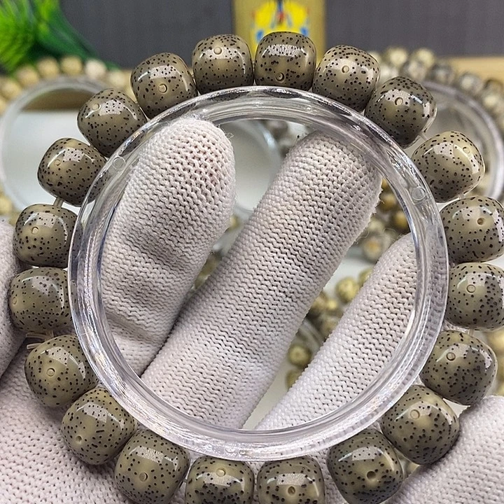 星月菩提手串原生态石玉料同支果绿幽灵