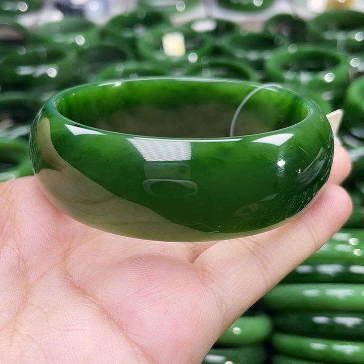 未镶嵌手镯和田玉（碧玉）