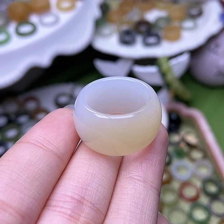未镶嵌戒指和田玉18.1糖羊脂