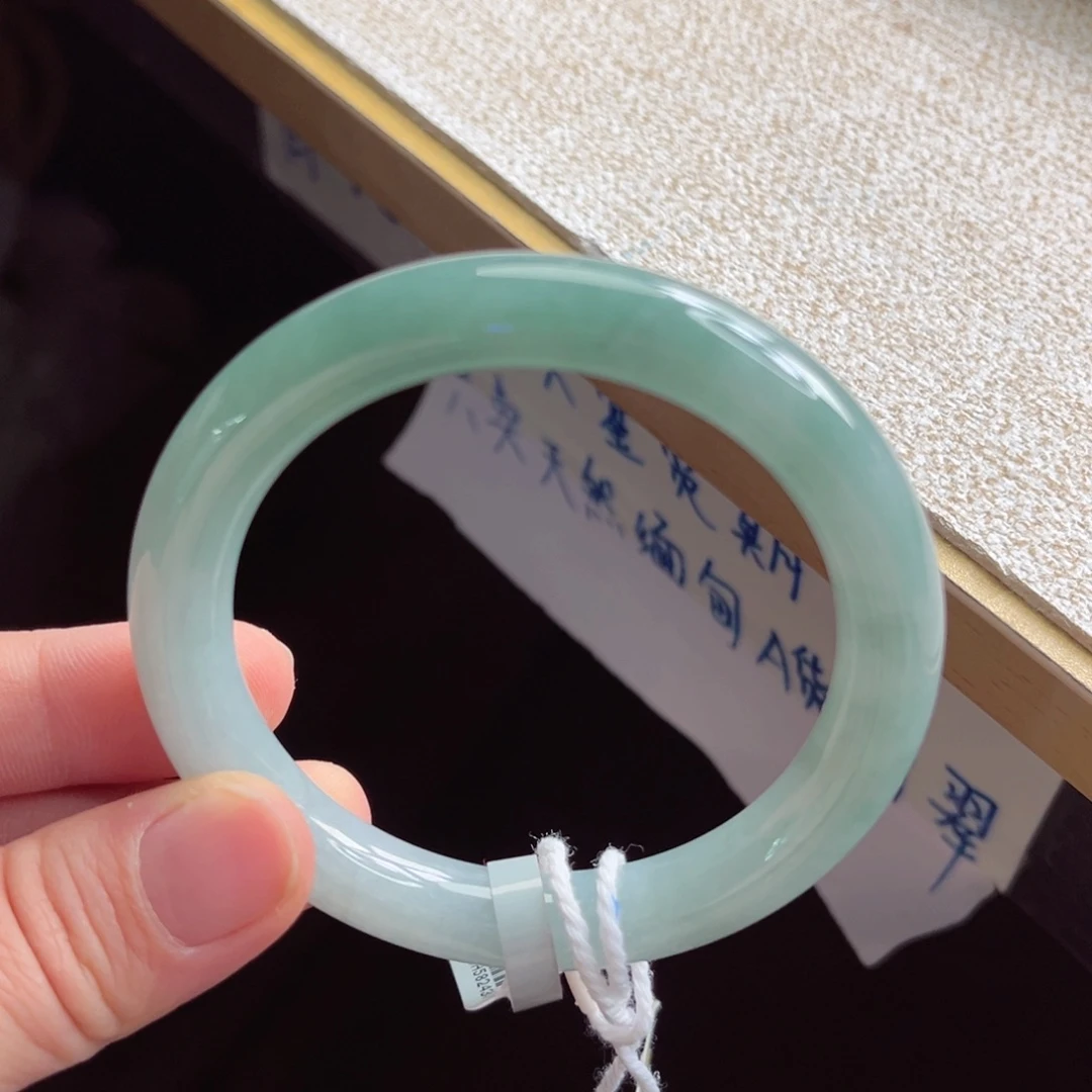 翡翠未镶嵌手镯手镯