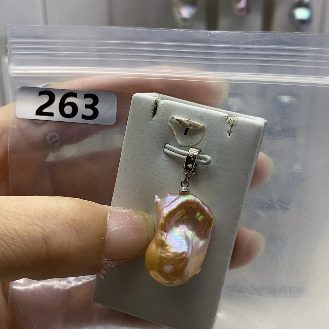 合金耳饰淡水珍珠