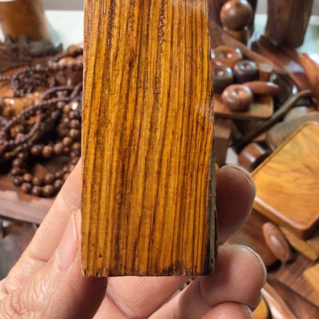 兴***桓越南黄花梨品香罐料包工