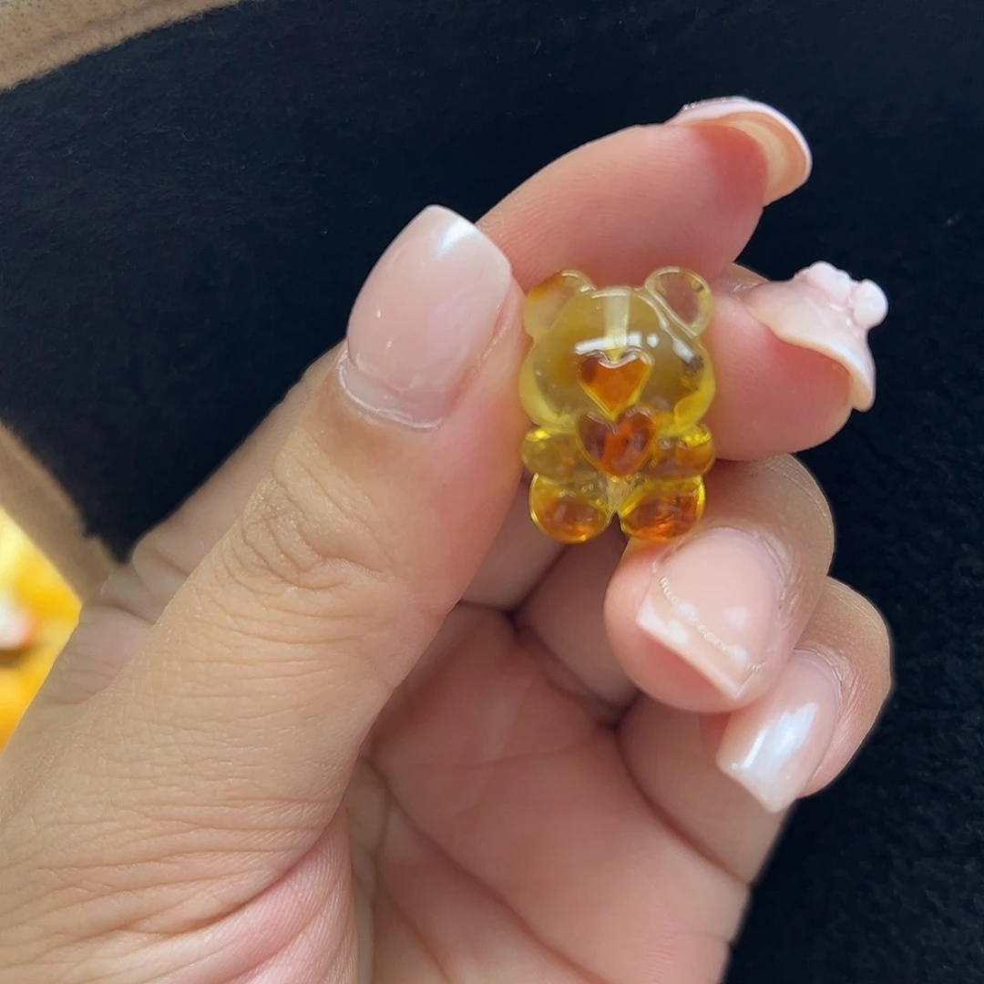 未镶嵌琥珀珠宝奇石