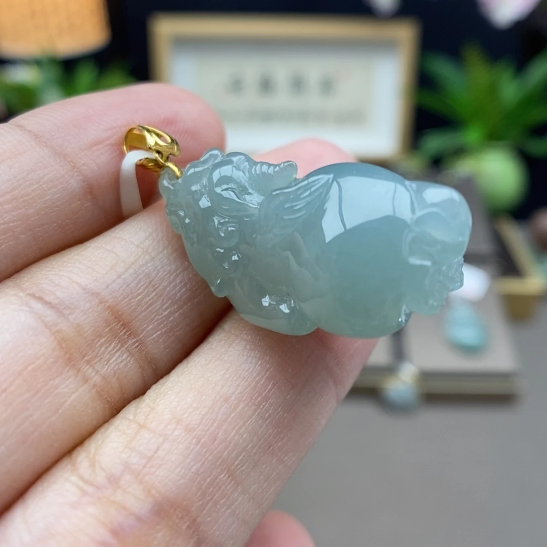 翡翠18K金镶嵌颈饰吊坠79