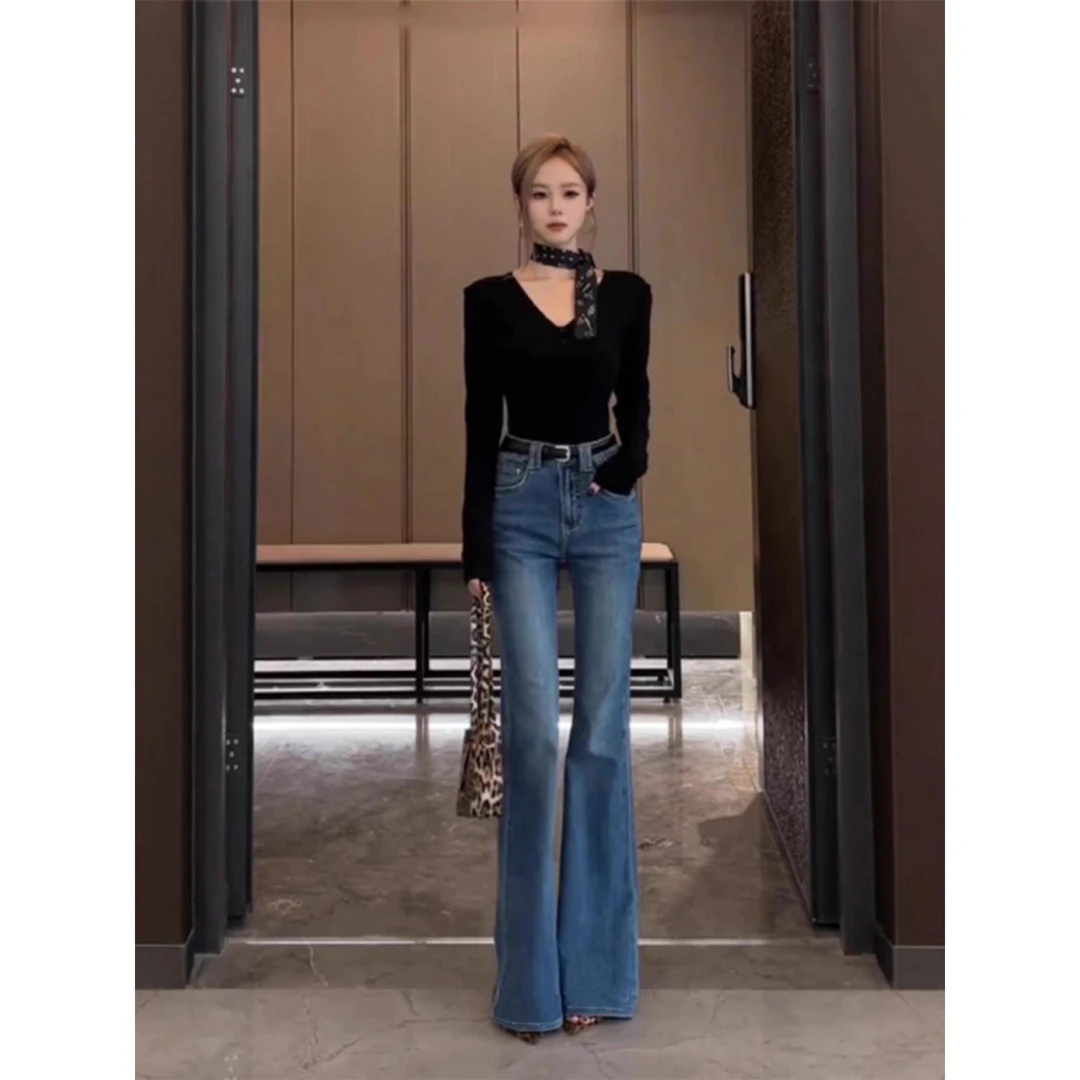 复古蓝爆款喇叭加绒牛仔裤女2025年新款修身显瘦马蹄裤高腰微喇裤