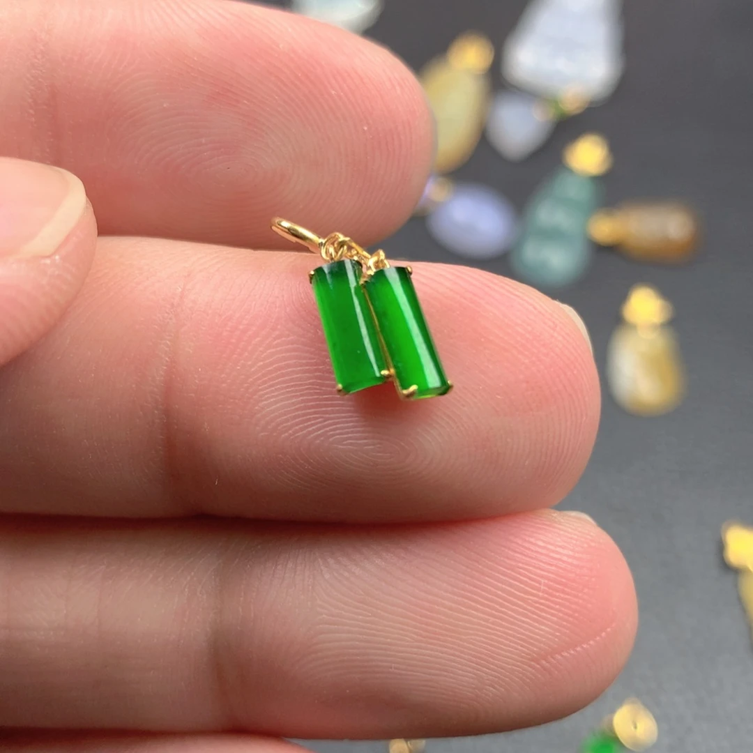 【闪购商品】颈饰18K金镶嵌翡翠翡翠