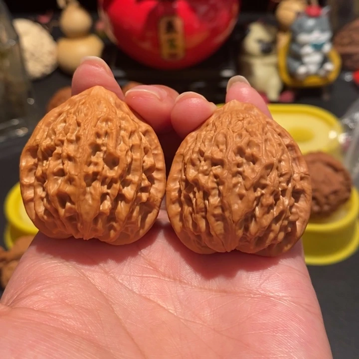 李*瓜文玩核桃38+尺金牛，