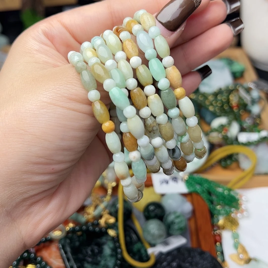 翡翠颈饰未镶嵌多样性