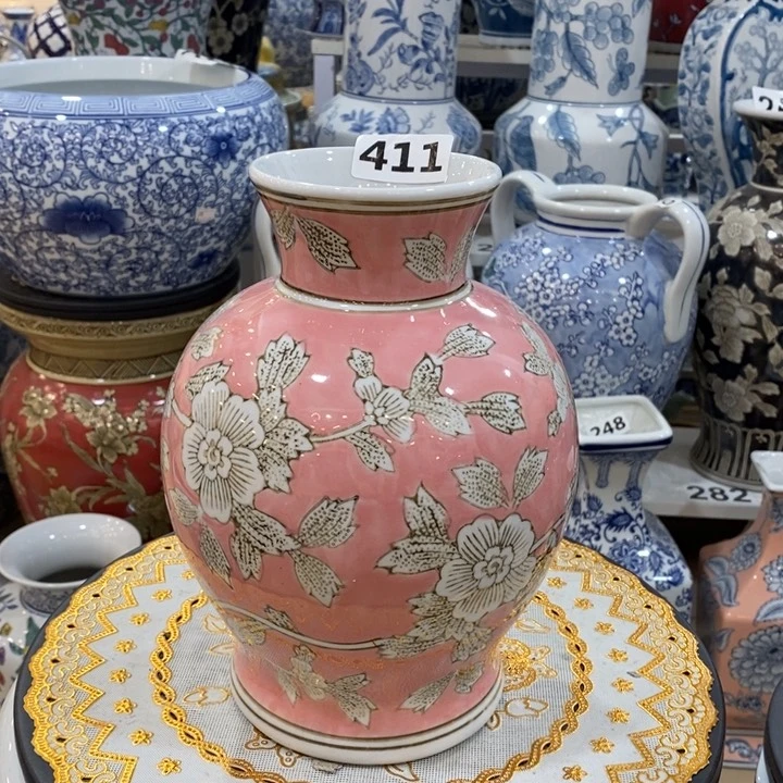 摆件手绘陶瓷彩绘花瓶