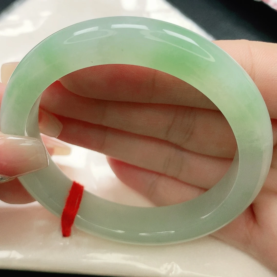 翡翠手镯未镶嵌缅甸天然A货翡翠