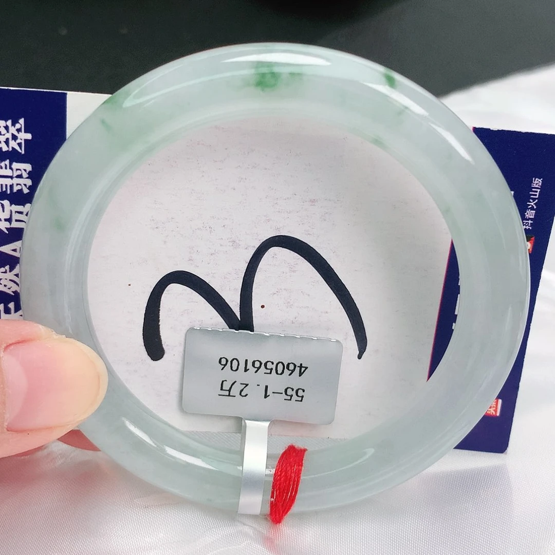 翡翠手镯未镶嵌缅甸天然A货翡翠