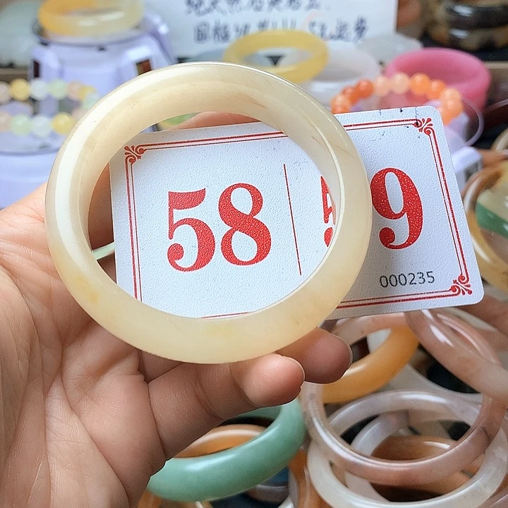 石英质玉（黄龙玉）未镶嵌手镯