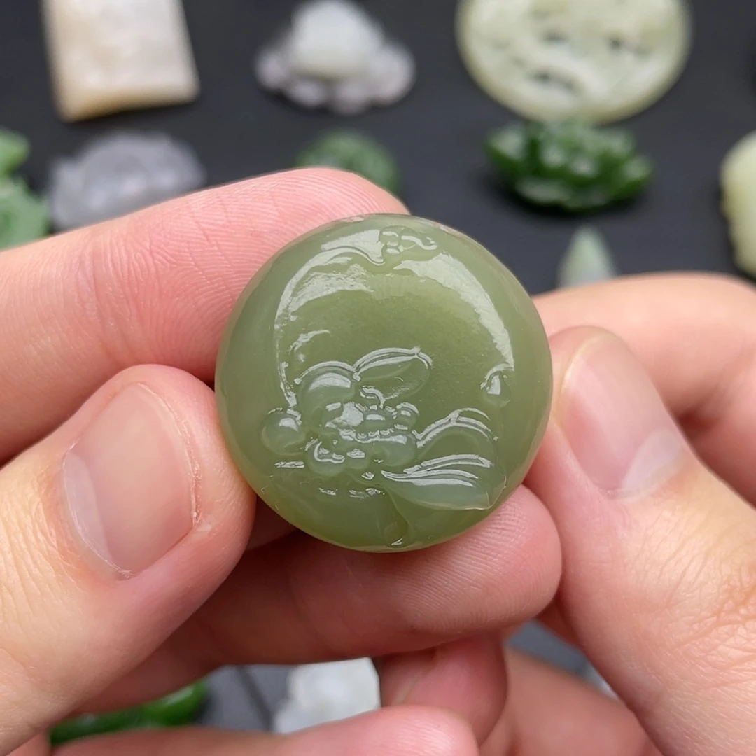 【闪购商品】颈饰未镶嵌和田玉