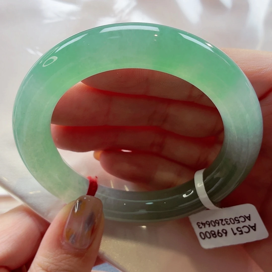 翡翠未镶嵌手镯（圆镯）22（35号）