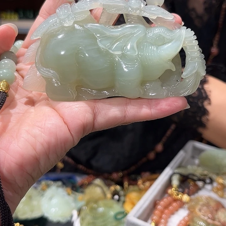 未镶嵌岫玉毛衣链