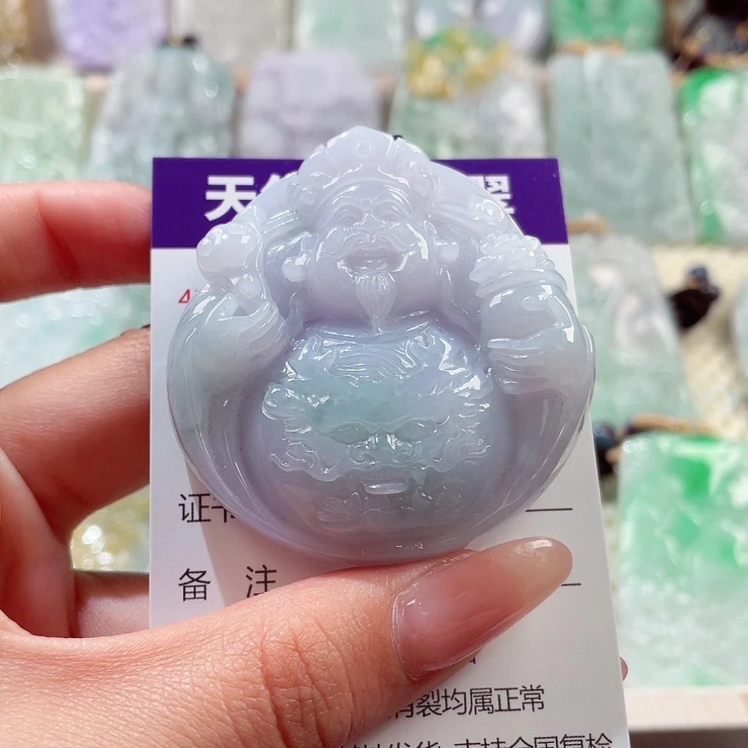 翡翠未镶嵌颈饰财神