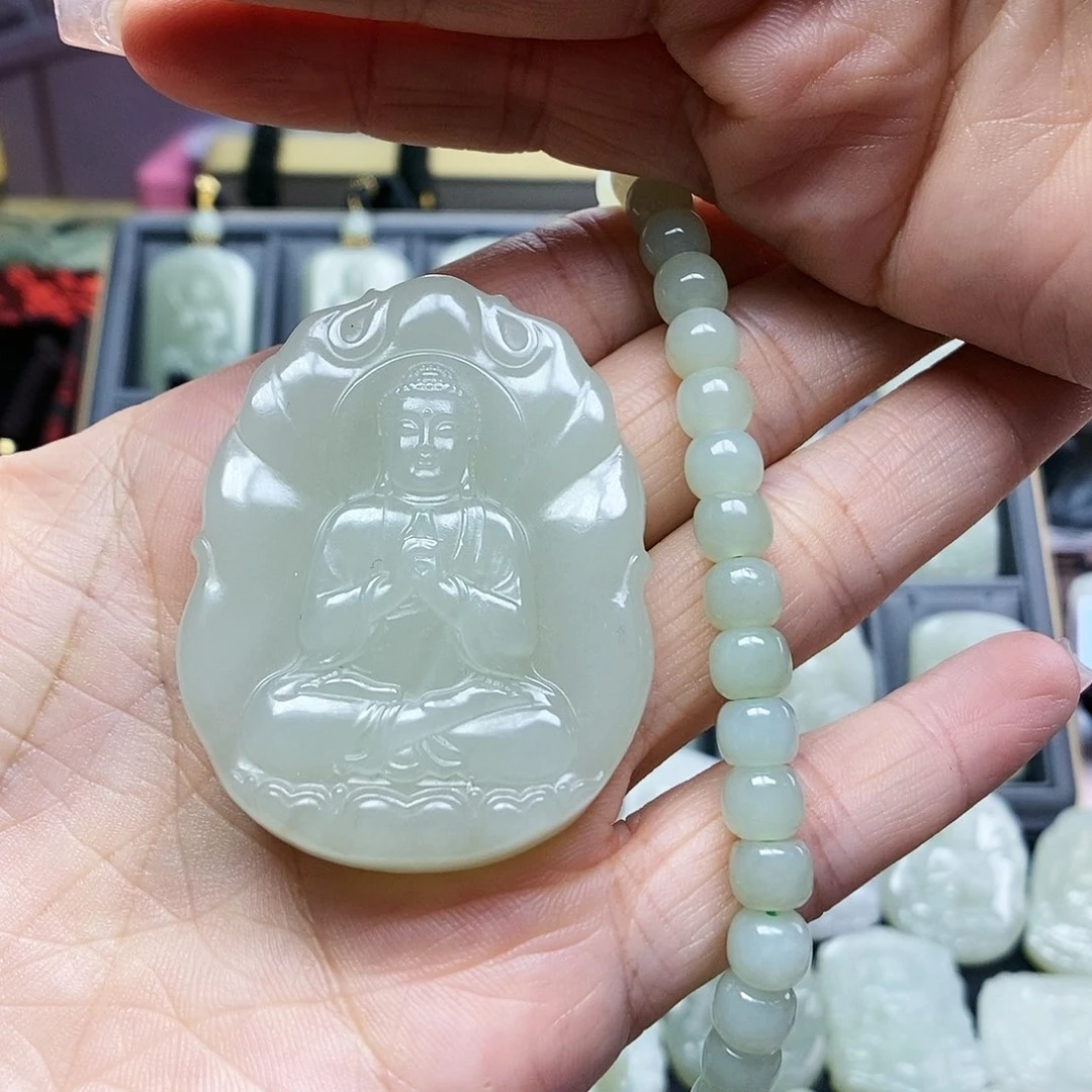 和田玉颈饰未镶嵌潮*