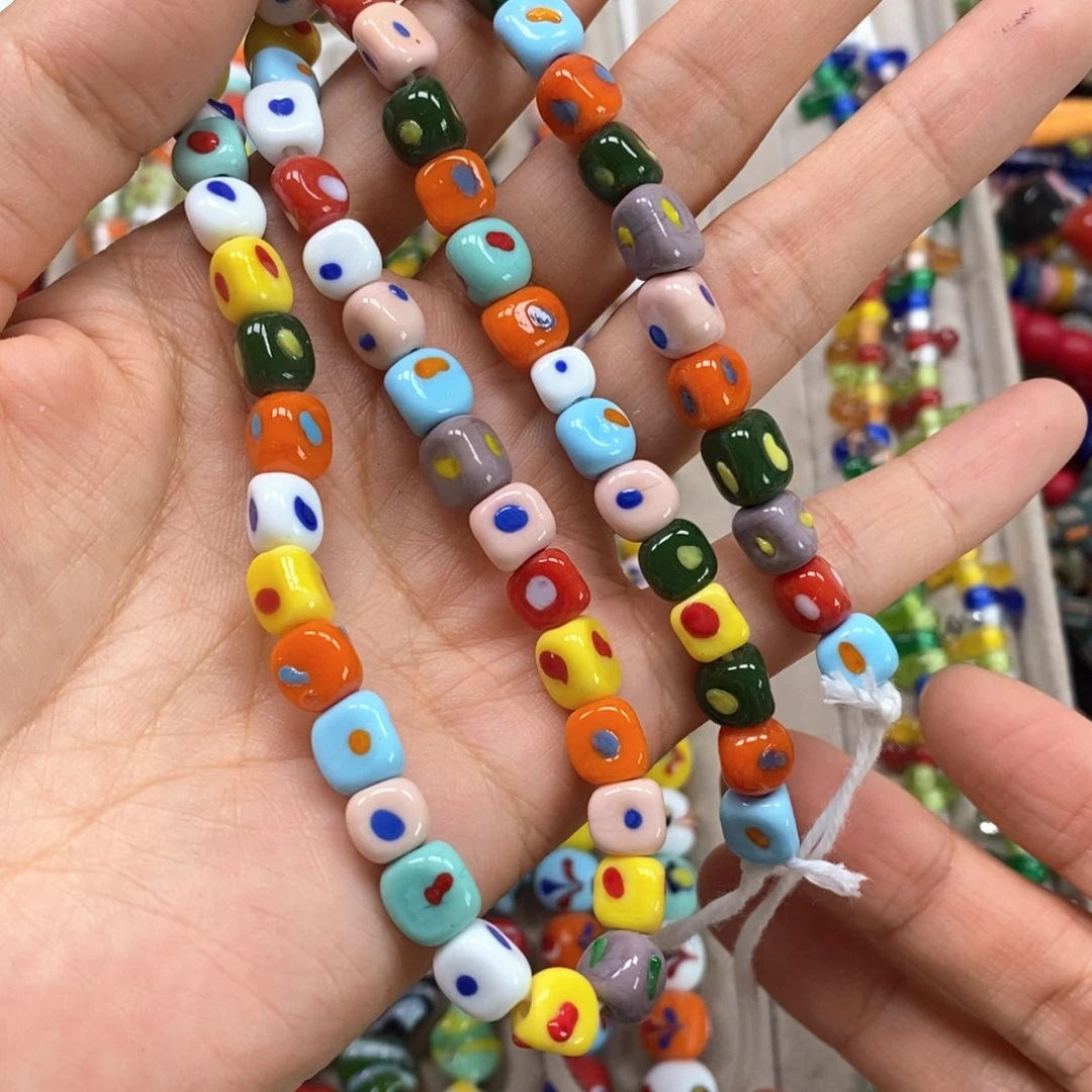 琉璃非金属波点三角珠