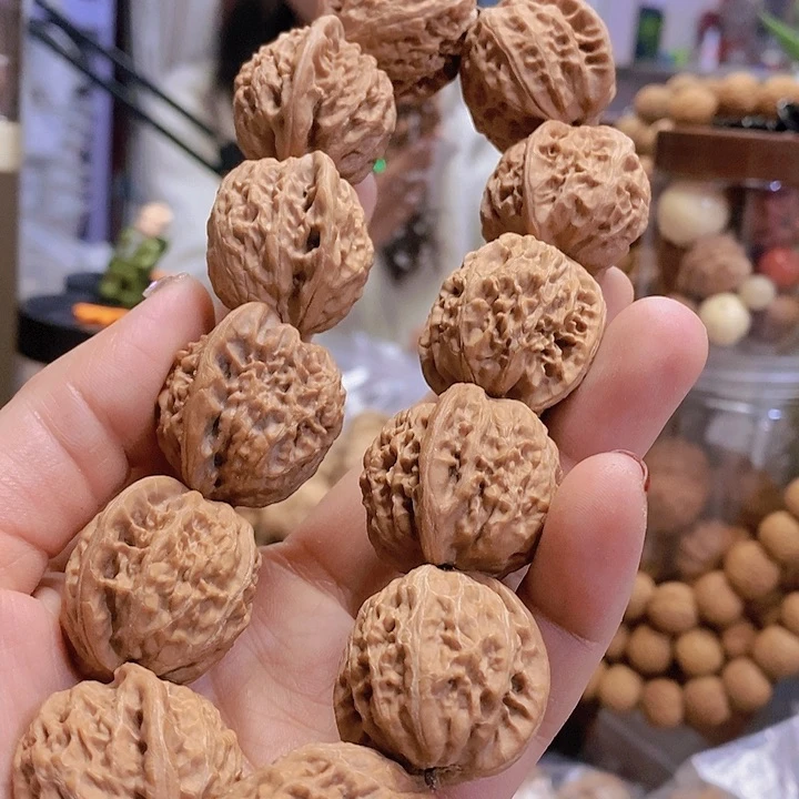 【闪购商品】文玩核桃把件28宫灯手持