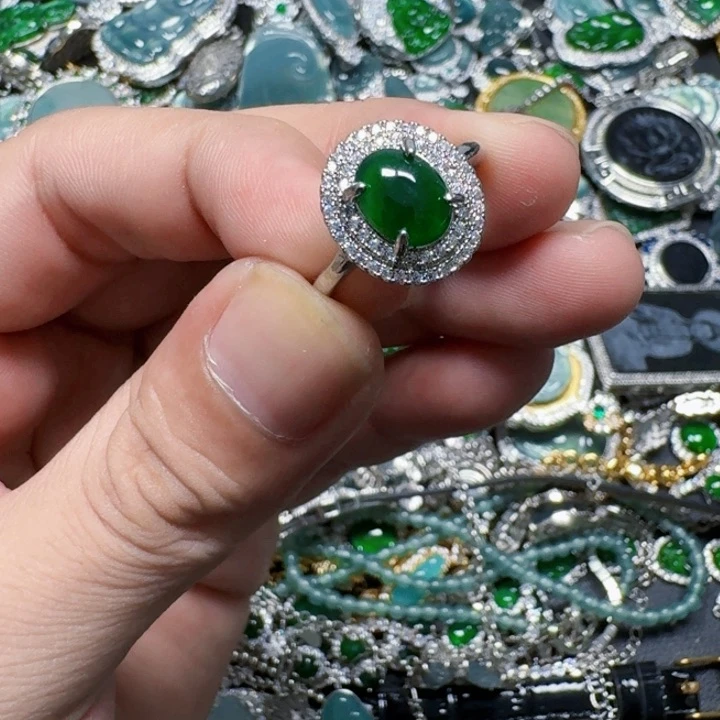 翡翠未镶嵌颈饰天然A货翡翠放漏