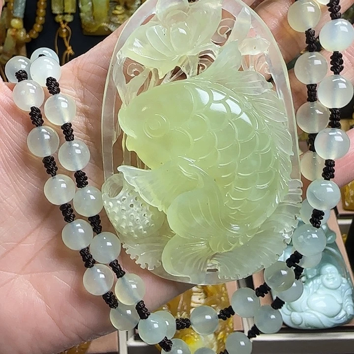 未镶嵌蛇纹石玉颈饰