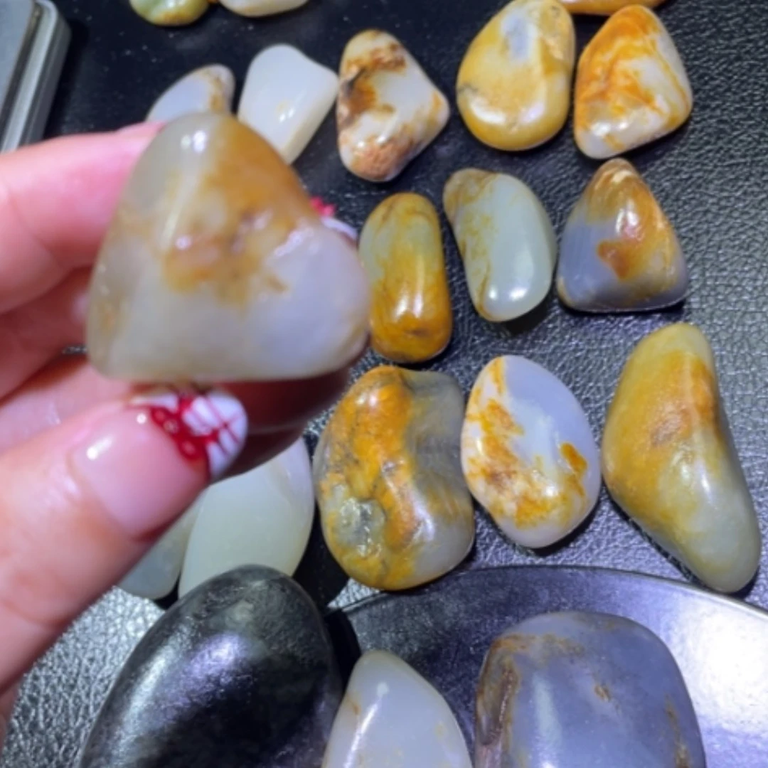 【闪购商品】颈饰未镶嵌和田玉