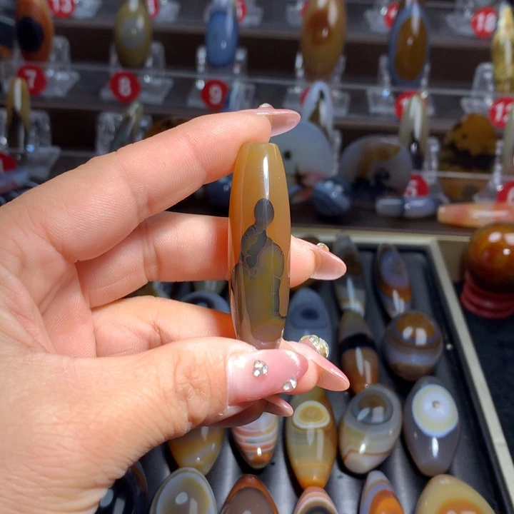 玛瑙/玉髓颈饰未镶嵌小*哥吊坠